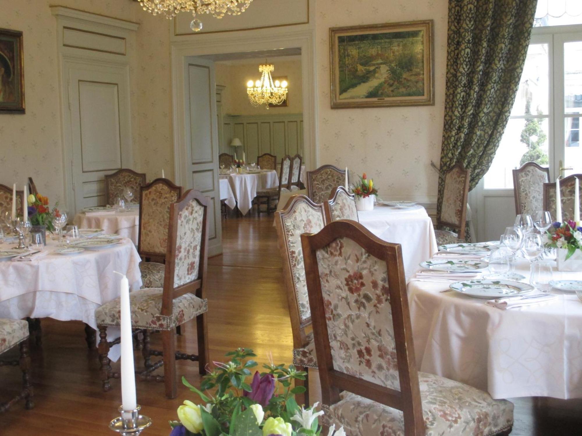Chateau Des Monthairons Hotel Restaurant Gastromaison Spa Privatif Les Monthairons Exterior foto